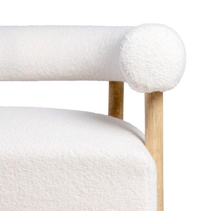 Canapea albă din stofă și lemn cu spătar rotunjit în stil japandi [4]