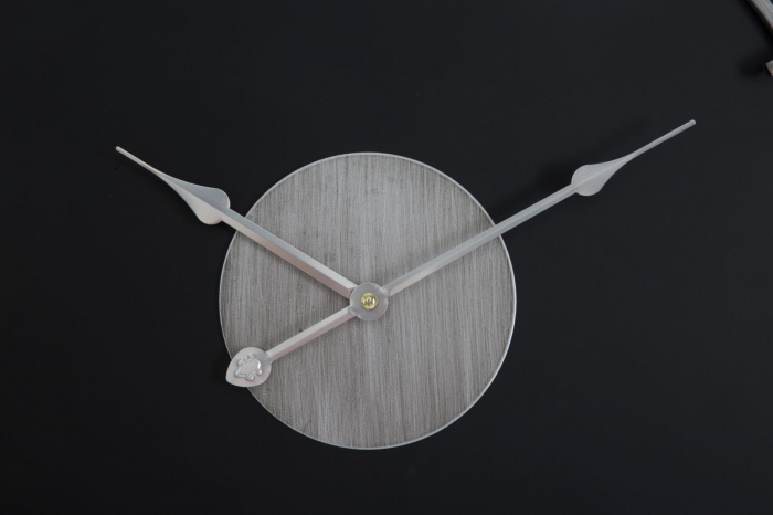 Ceas de perete modern cu cadran negru - CreativDeco [2]