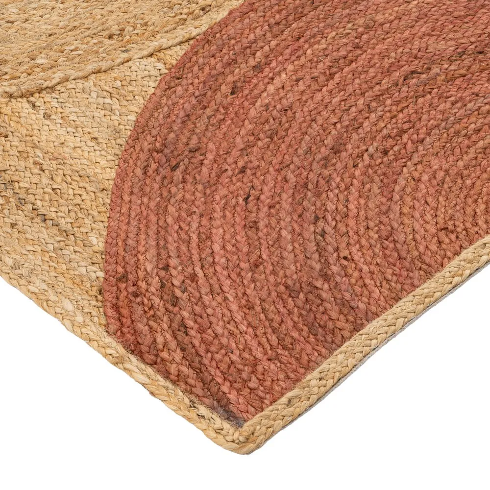 Covor din iută în nuanță teracotă cu model geometric din semicercuri – imagine principală în dining [6]