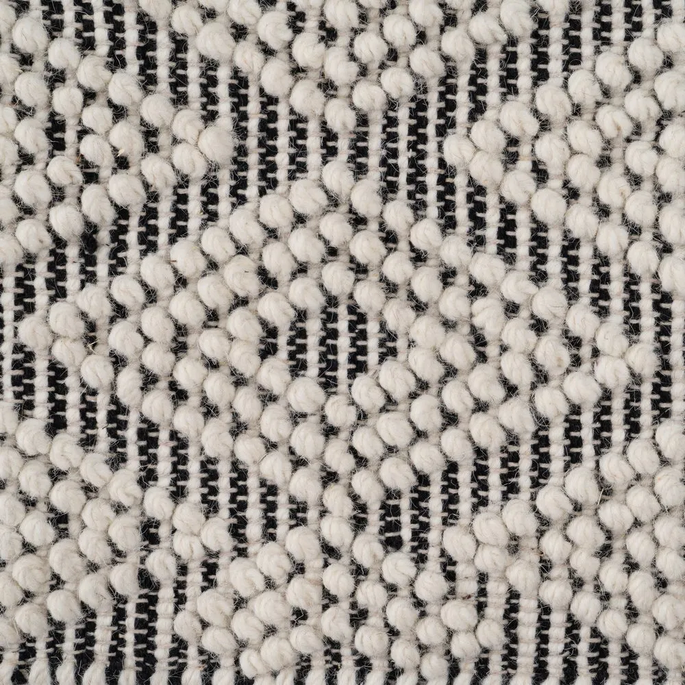 Covor mare alb-negru model etnic | Covoare statement CreativDeco [5]