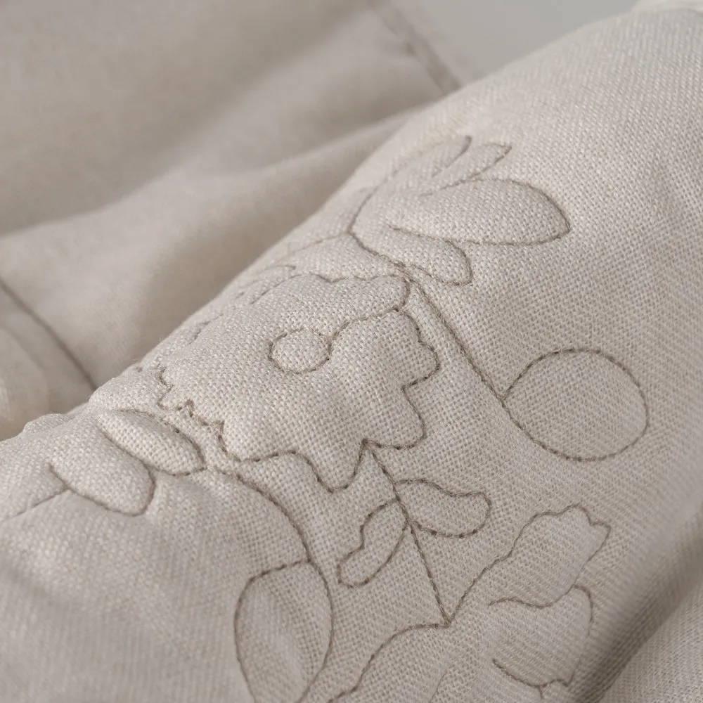 Cuvertura bej mare model floral | Cuverturi pentru dormitor [4]