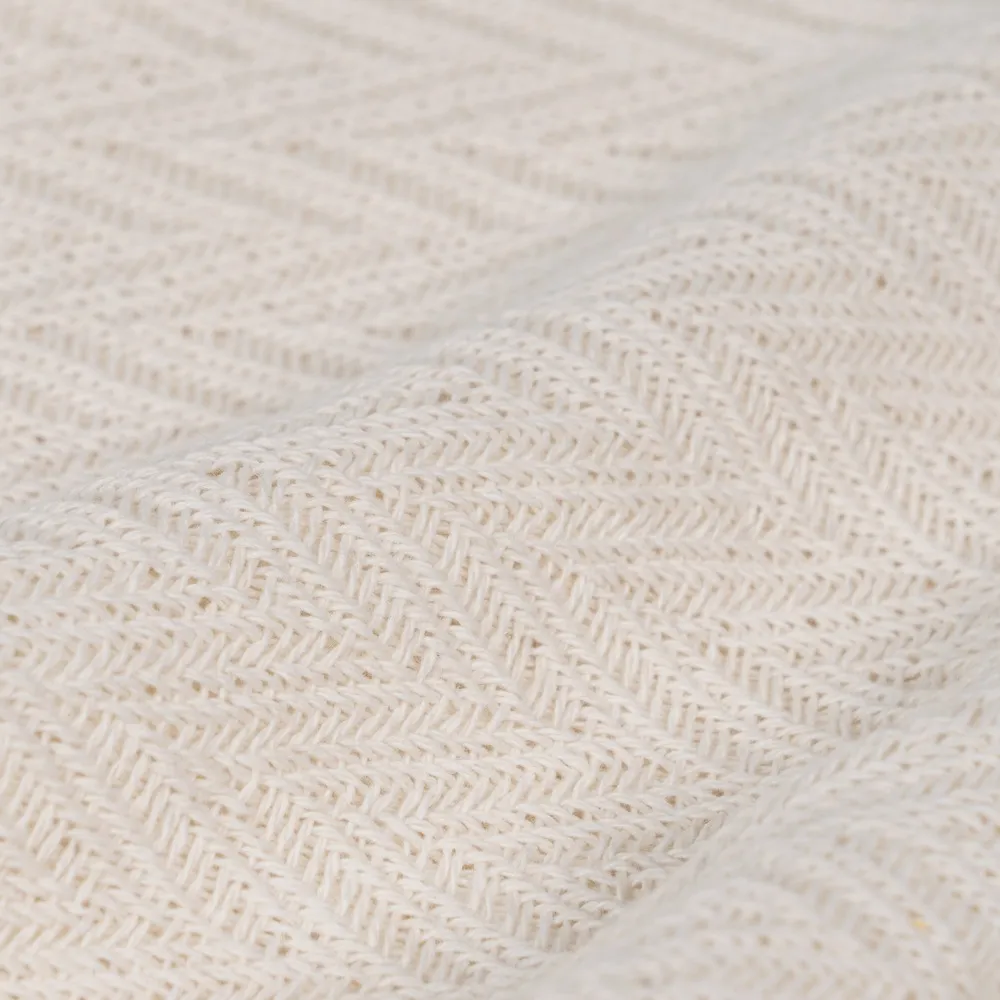 Cuvertura crem cu tesatura V | Cuverturi contemporane [4]