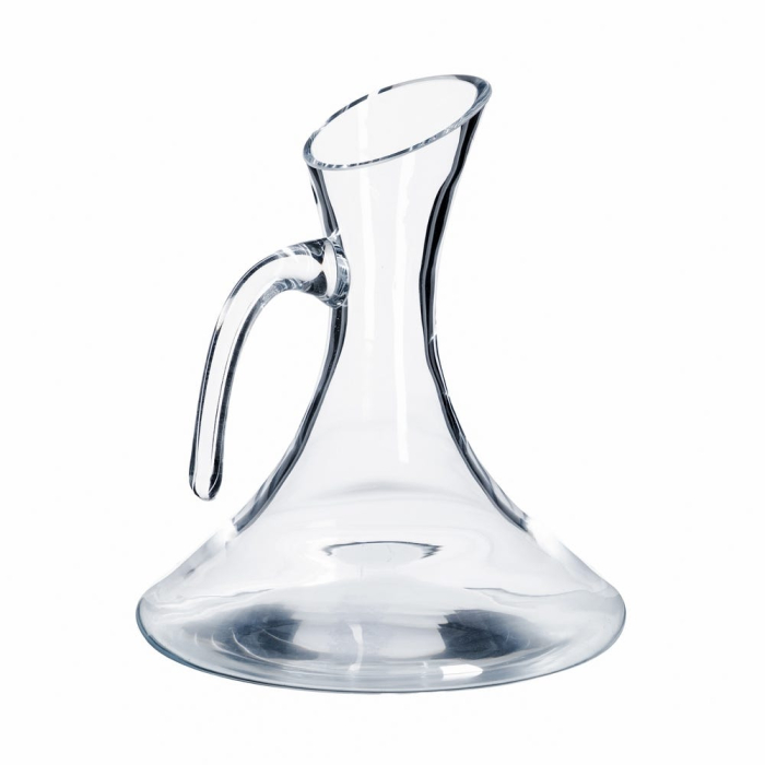 Decantor din sticlă transparentă tăiată la rece cu toartă și gură oblică pe o masă de cină [4]