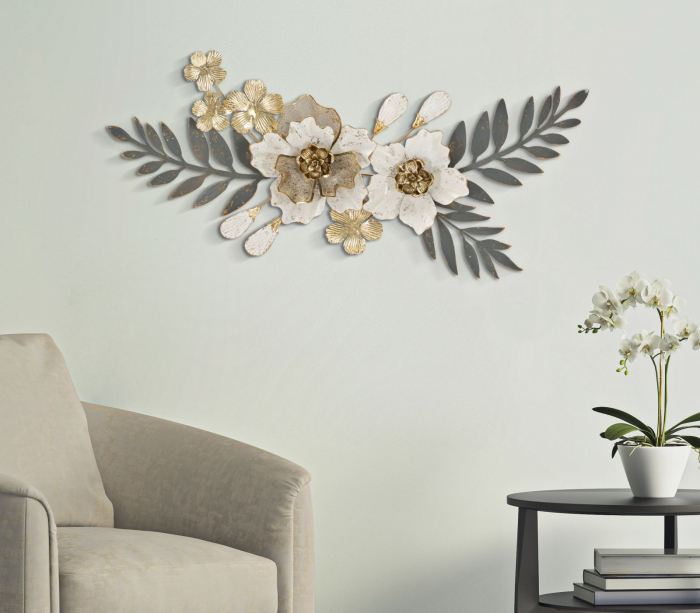 Decorațiune Glam CreativDeco - Flori Sofisticate și Detalii Metalice pentru Eleganță Rafinată [11]