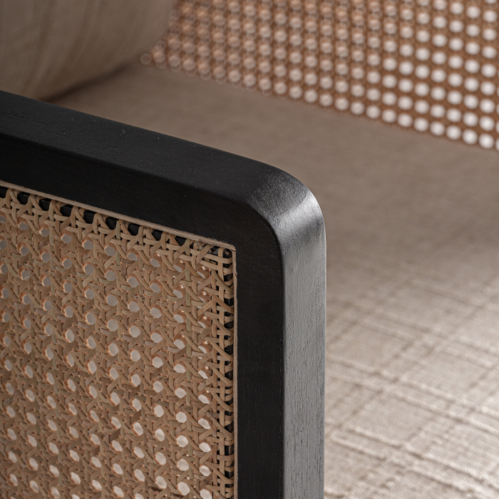 Fotoliu din lemn negru cu panouri din ratan si tapiterie crem Kaleb [7]