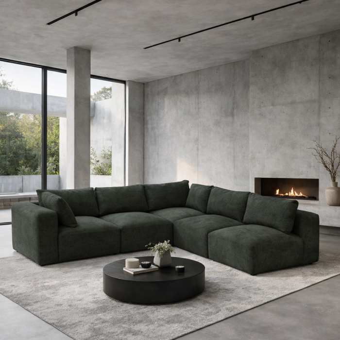 Fotoliu Box verde oliv – vedere frontală cu perne decorative și ambient natural [2]
