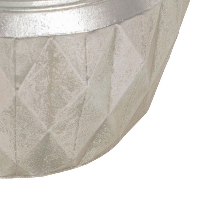 Ghiveci decorativ din metal argintiu cu textură fațetată tip diamant și formă joasă și largă [6]
