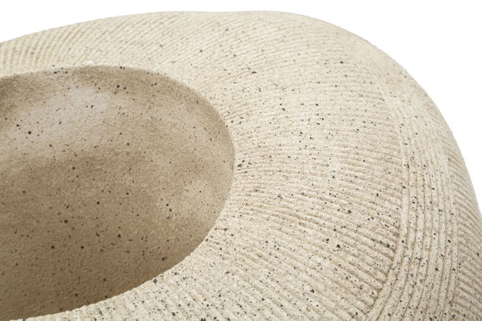 Ghiveci exterior gri din polirășină cu formă ovală joasă și textură striată [4]