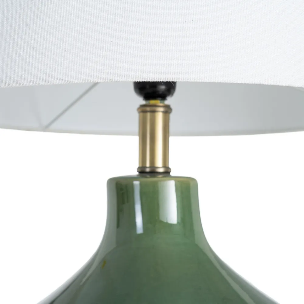 Lampă de masă din ceramică verde cu abajur din stofă albă [6]