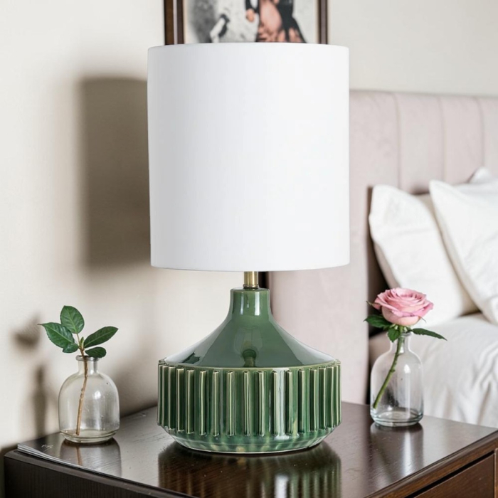 Lampă de masă din ceramică verde cu abajur din stofă albă [2]