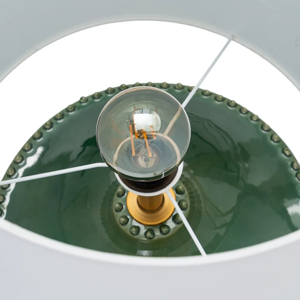 Lampă de masă din ceramică verde și metal cu abajur din stofă albă [8]