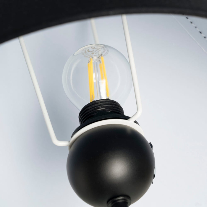 Lampă de masă din metal negru cu bază sferică decorativă și abajur conic din stofă neagră [6]