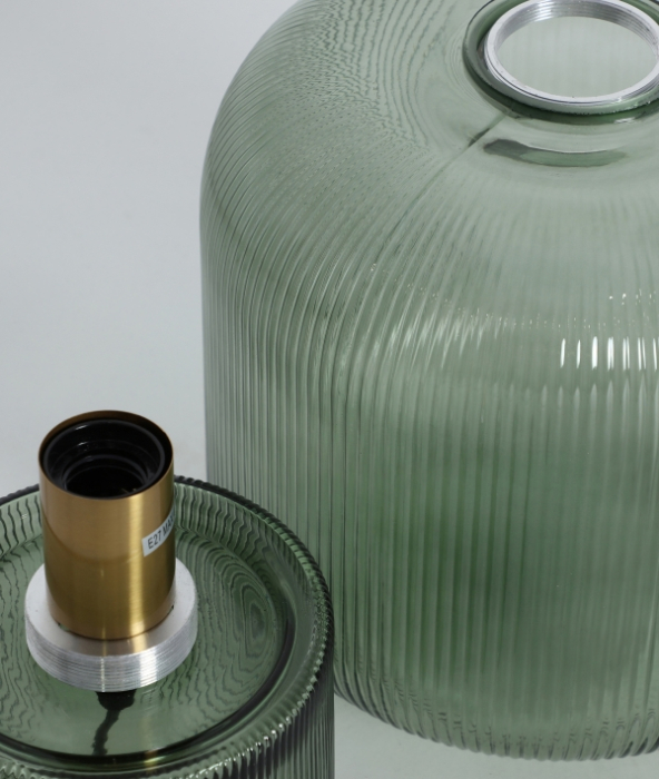 Lampă de masă din sticlă verde striată – lampă decorativă cu bază aurie [3]