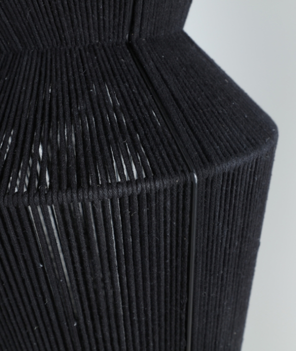 Lampă suspendată din bumbac negru SAYIL – lampă suspendată geometrică cu textură din bumbac negru și structură metalică [4]