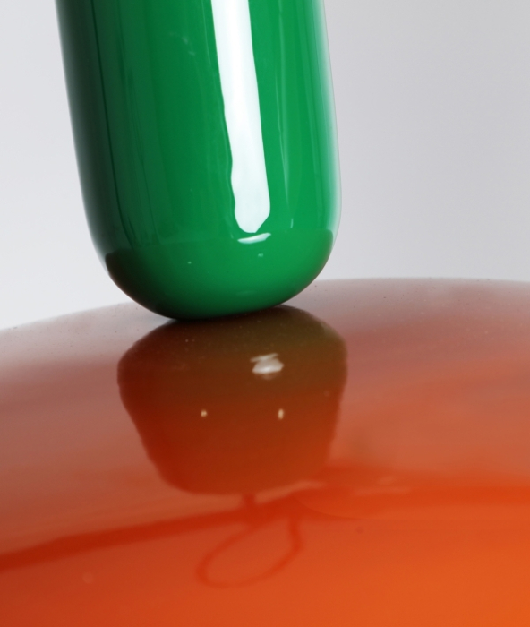 Lampă suspendată din metal portocaliu și verde – pendul colorat cu design retro-modern [3]