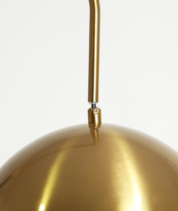 Lampadar Art Deco cu abajur emisferic auriu și bază groasă din marmură albă vinată [2]