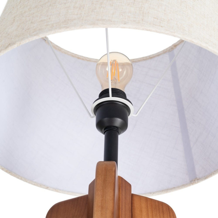 Lampadar din lemn cu abajur din in bej pe structură trepied – imagine principală cu trepied aerat și abajur textil bej [4]