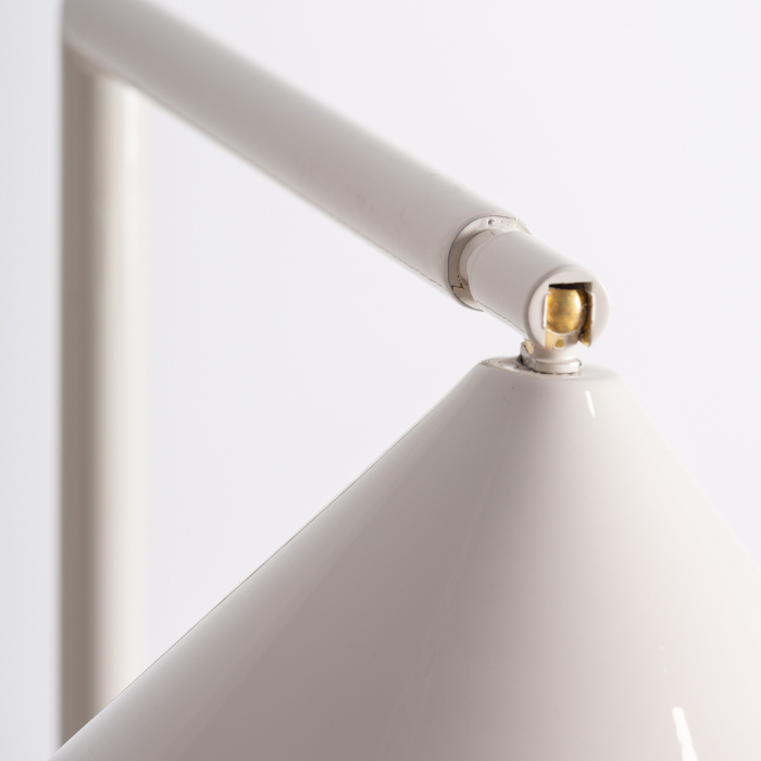 Lampadar din metal alb cu bază din marmură sintetică bej pentru interior [2]