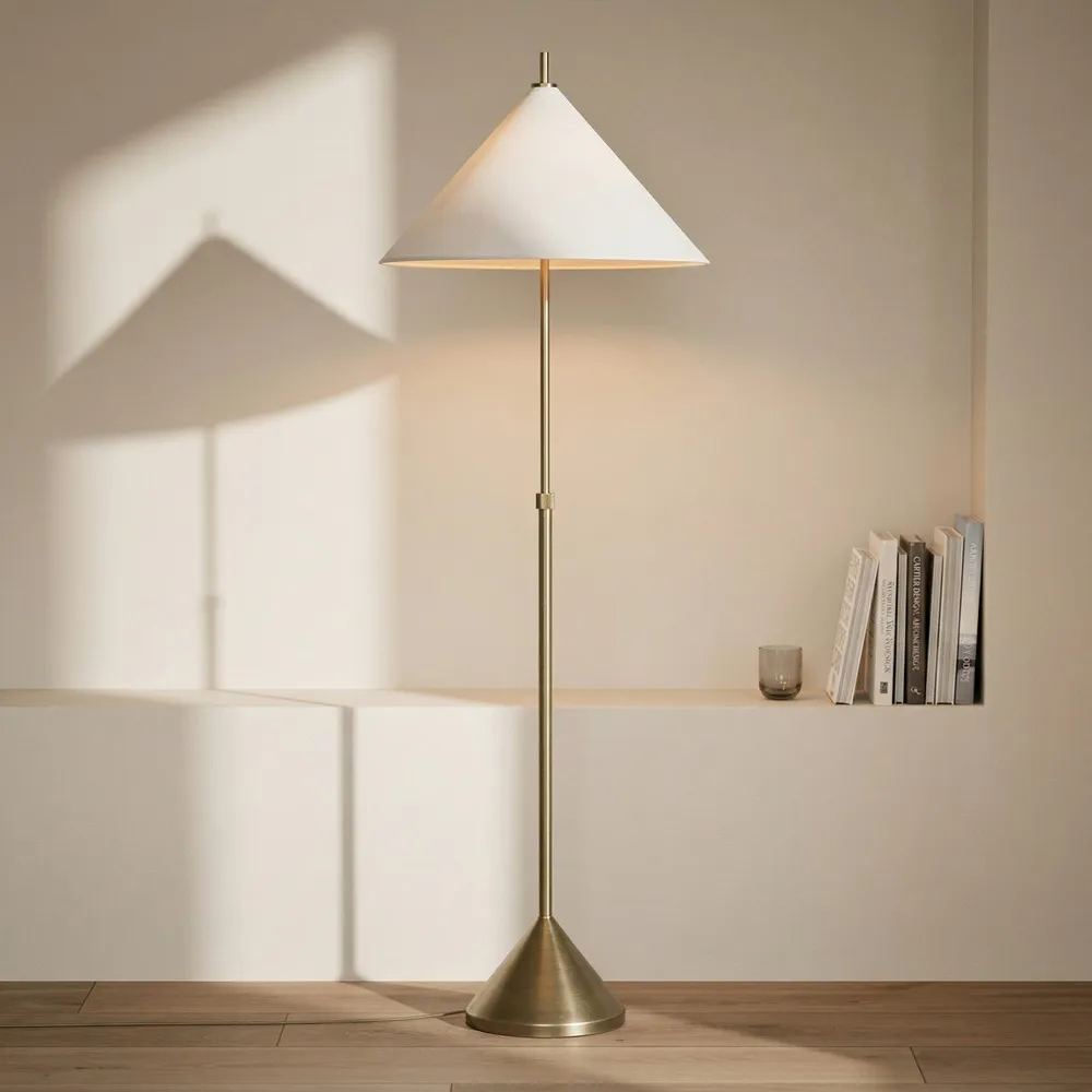 Lampadar din metal auriu cu bază conică și abajur alb din in [2]