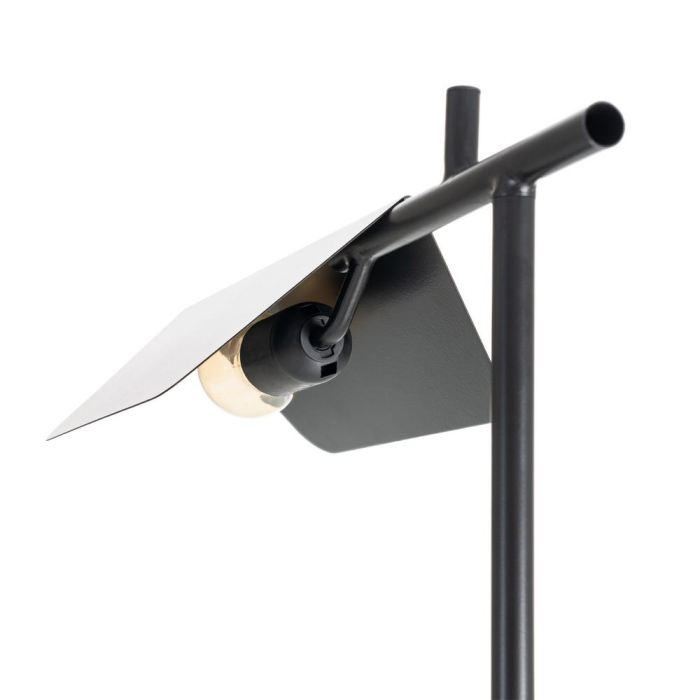 Lampadar din metal negru cu bază rotundă și cap metalic rectangular – imagine principală cu braț subțire și cap geometric [5]