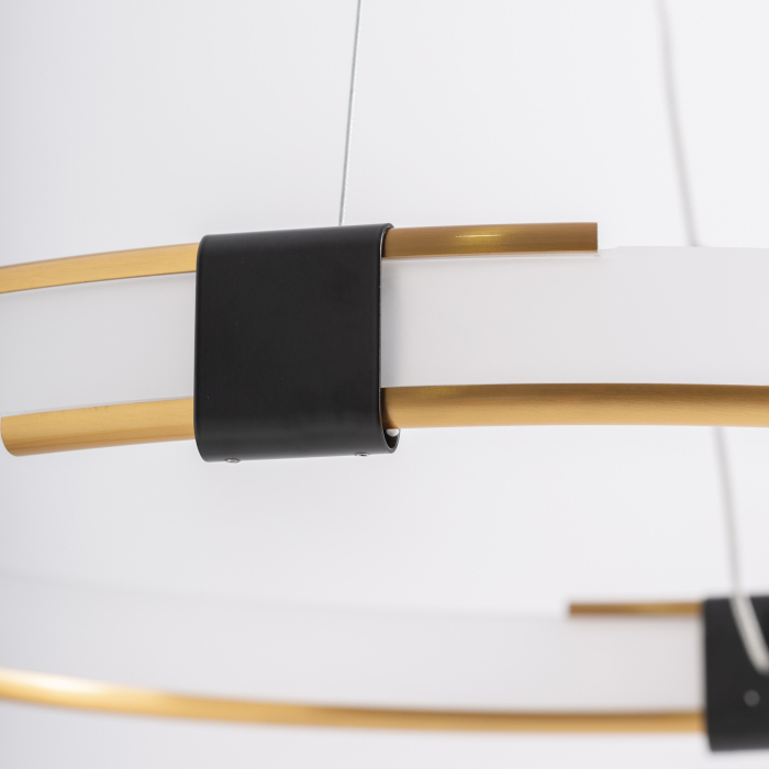 Lustra suspendată circulară cu iluminare LED integrată din cristal alb și structură metalică cupru. [7]