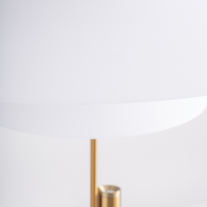 Lustra suspendată cu discuri din acrilic alb și structură metalică cupru. [3]