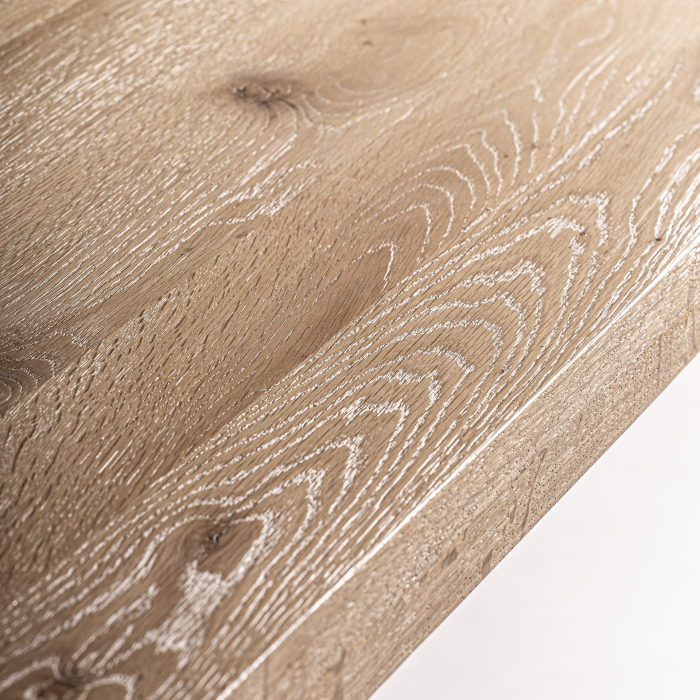 Masă dining stejar masiv 600 cm cu picioare înclinate și bară suport. [9]