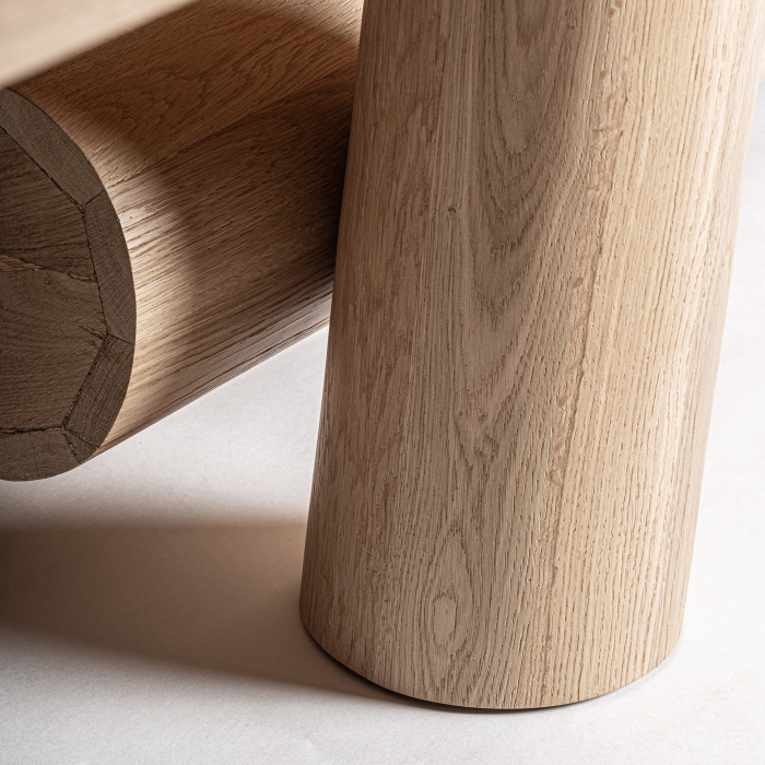 Masă dining stejar masiv 600 cm cu picioare înclinate și bară suport. [4]