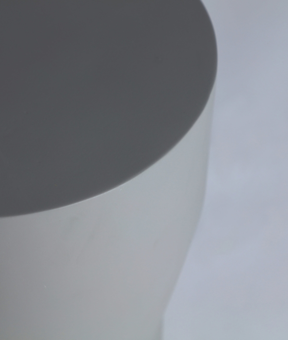 Masă laterală beton gri LOCHES – titlu imagine principală [2]