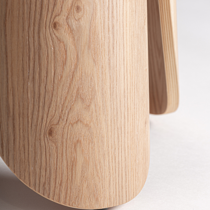 Masă rotundă din lemn deschis cu bază sculpturală pentru dining [4]