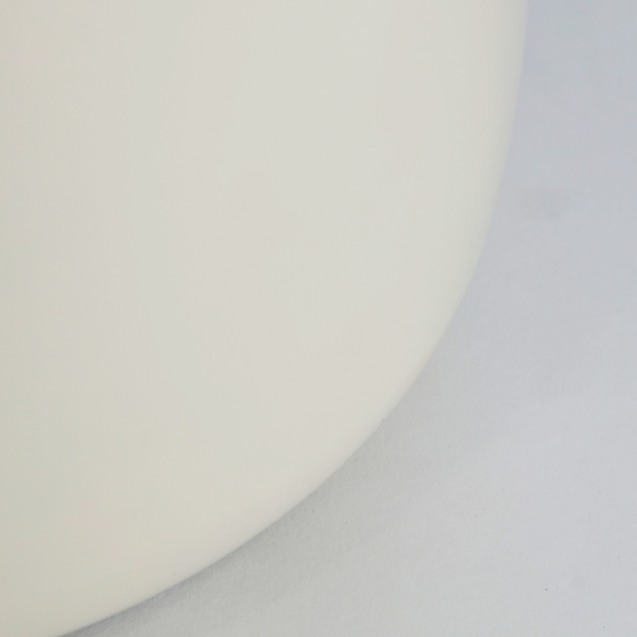 Măsuță auxiliară înaltă din metal alb cu finisaj lucios [2]