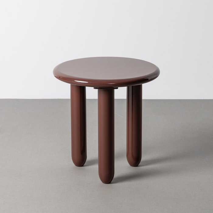 Masuta laterala din MDF lacuit garnet cu trei picioare cilindrice [7]