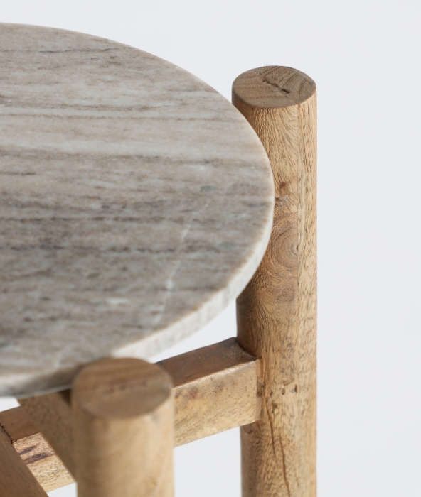 Măsuță laterală LACAUNE – marmură gri și lemn de mango maro [2]