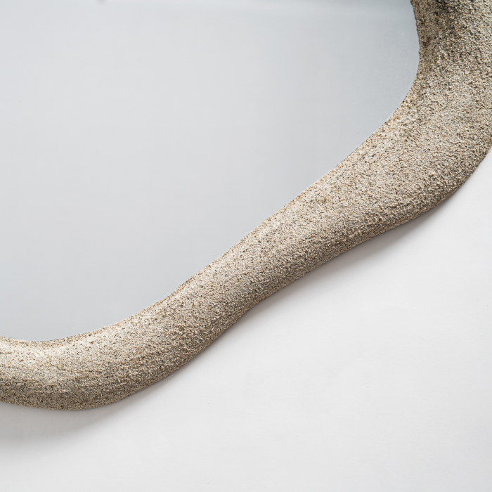 Oglindă organică ramă sculpturală rășină crem Liessel [2]