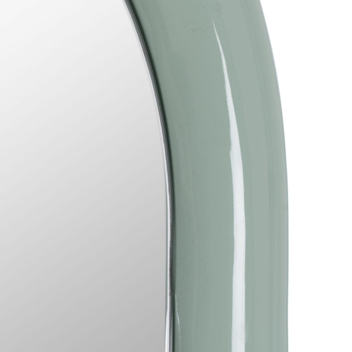 Oglindă pentru dressing verde lăcuită din MDF cu ramă arcuită – vedere frontală, ramă verde pastel lucioasă. [5]