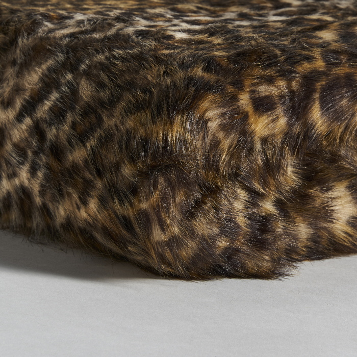 Patura blana leopard scandinava | Paturi decorative [2]