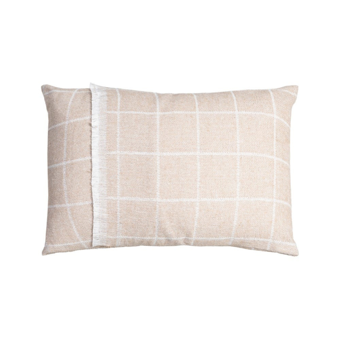 Pernă decorativă bej in carouri 50 x 70 cm din bumbac si poliester [2]