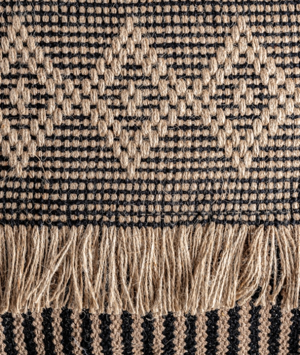 Pernă decorativă din iută maro deschis cu detalii negre Blahir – pernă boho cu franjuri și model etnic [4]