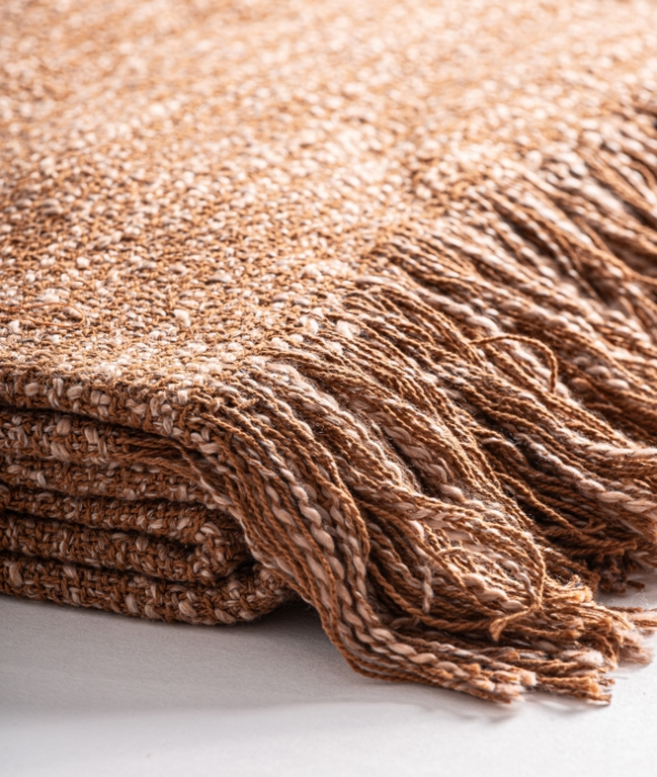 Pled 100% bumbac maro cu textura moale si franjuri decorative Blade [4]