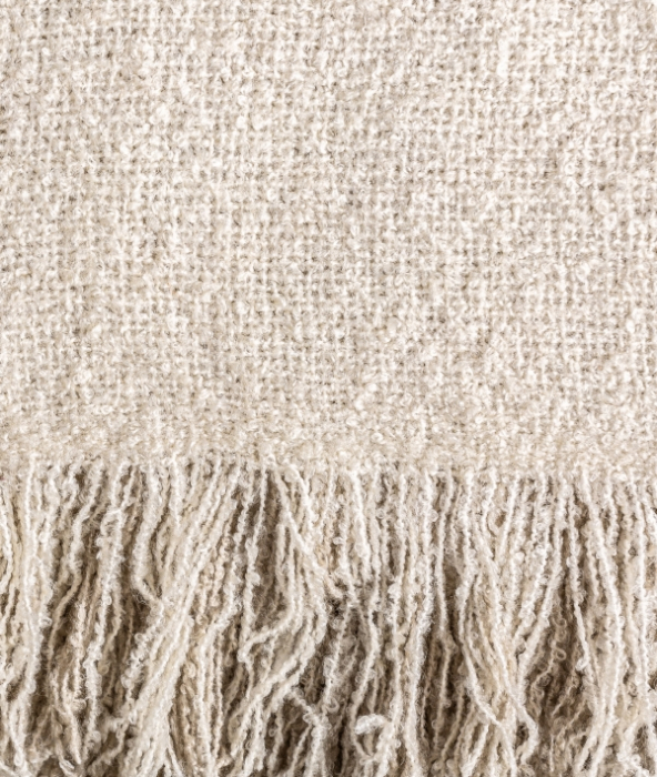 Pled bej din acril cu textura moale si franjuri decorative Saha [4]