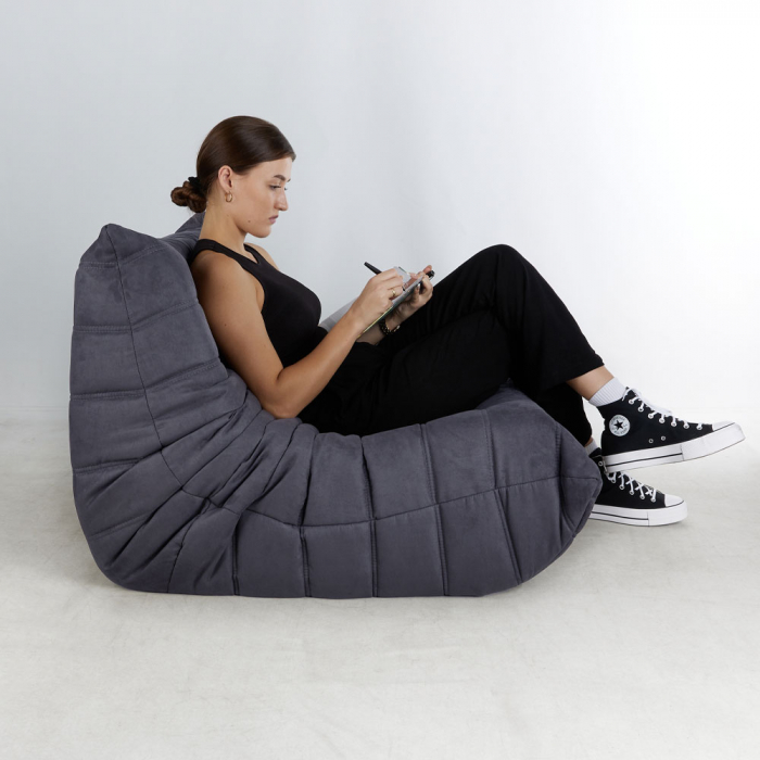 Puf catifelat gri închis cu pliuri elegante, perfect pentru colțuri de relaxare [2]