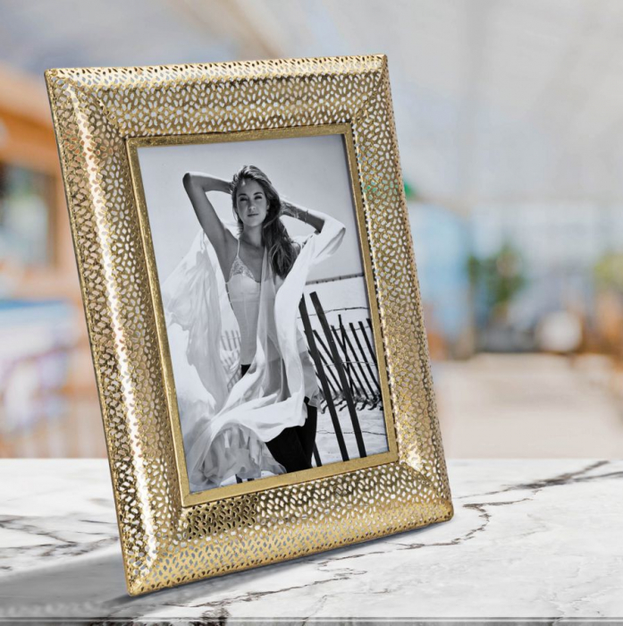 Rama foto aurie metal filigran stil Glam, design sofisticat CreativDeco.ro.   [5]