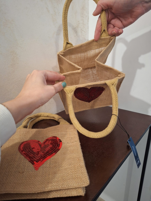Sacosa cadou inimi, iuta paiete - creativdeco.ro [18]