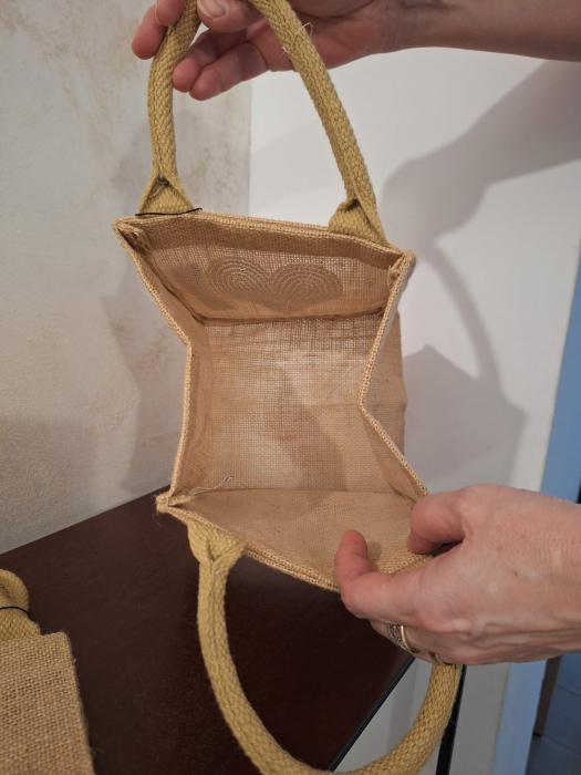 Sacosa cadou inimi, iuta paiete - creativdeco.ro [10]
