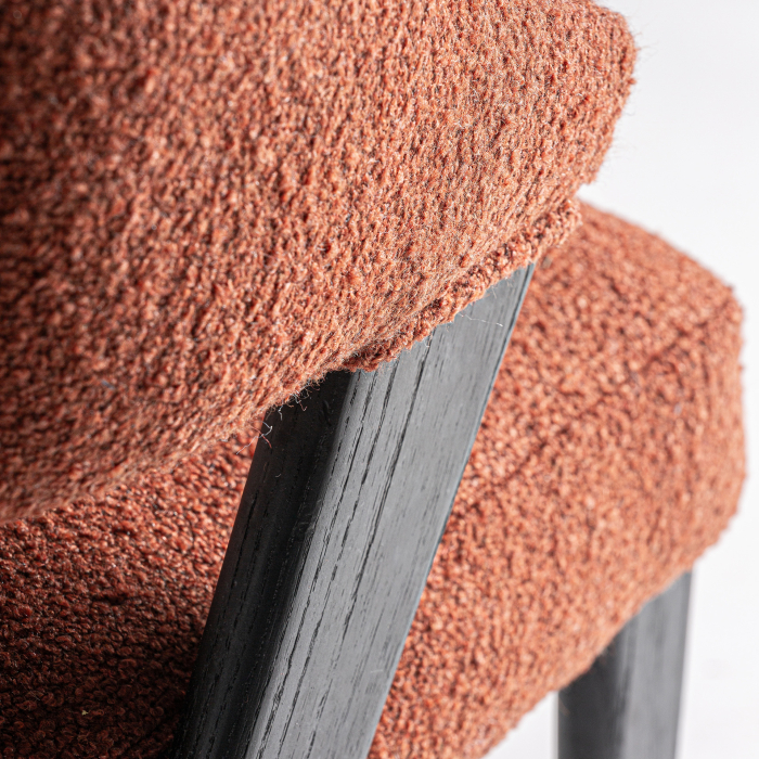 Scaun din stofă terracotta cu structură din lemn negru [5]