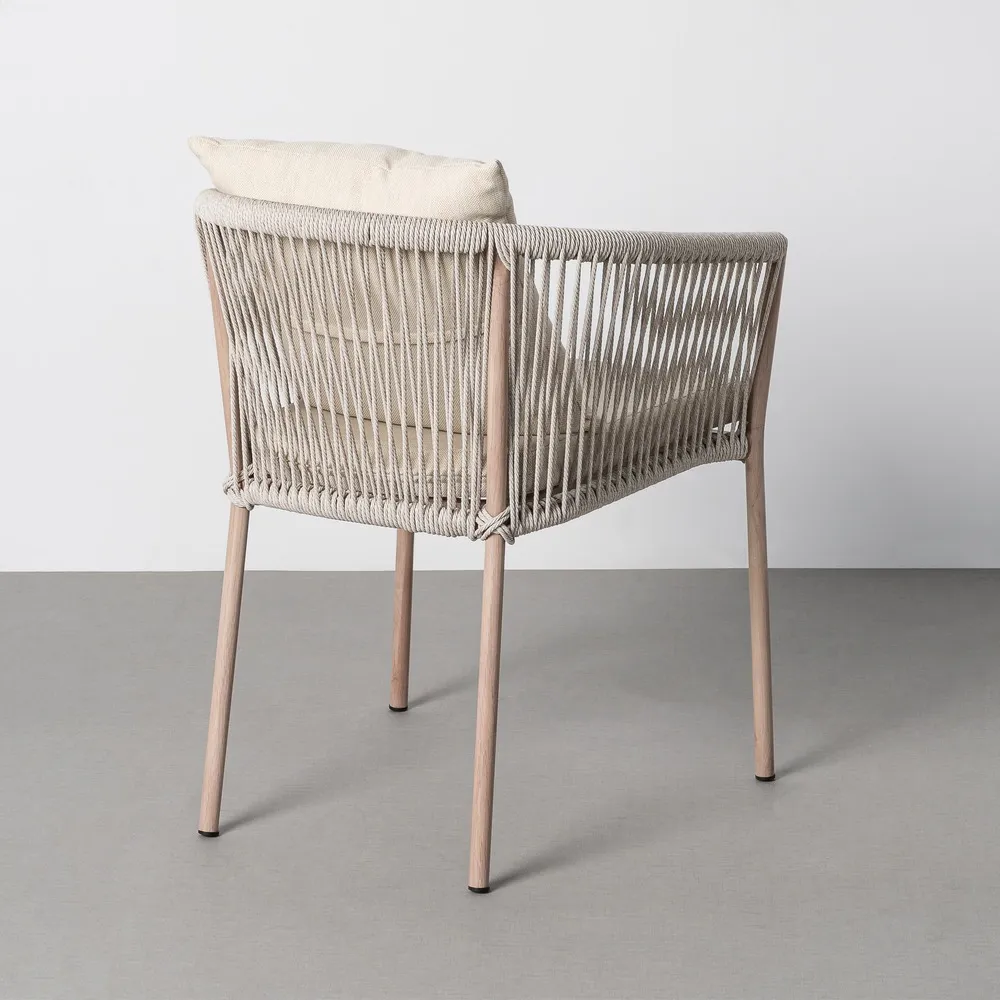 Scaun exterior HoReCa din ratan sintetic bej cu pernă mare și structură din oțel [5]