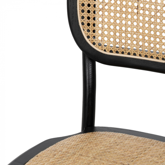 Scaun negru din lemn minimalist [6]