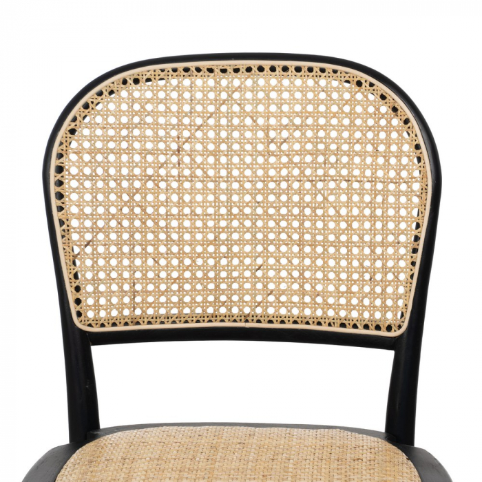 Scaun negru din lemn clasic confortabil [5]