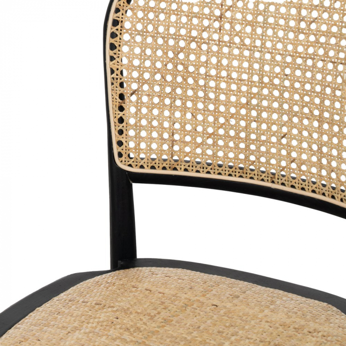 Scaun negru din lemn clasic confortabil [6]