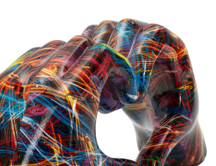 Sculptura decorativa maini in forma de inima multicolor din polirasina [5]